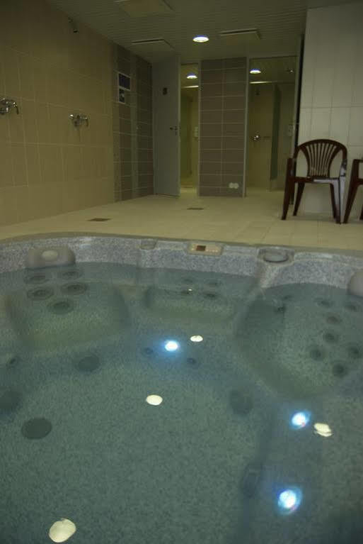Tartu Rakendusliku Kolledzi Hotell エクステリア 写真