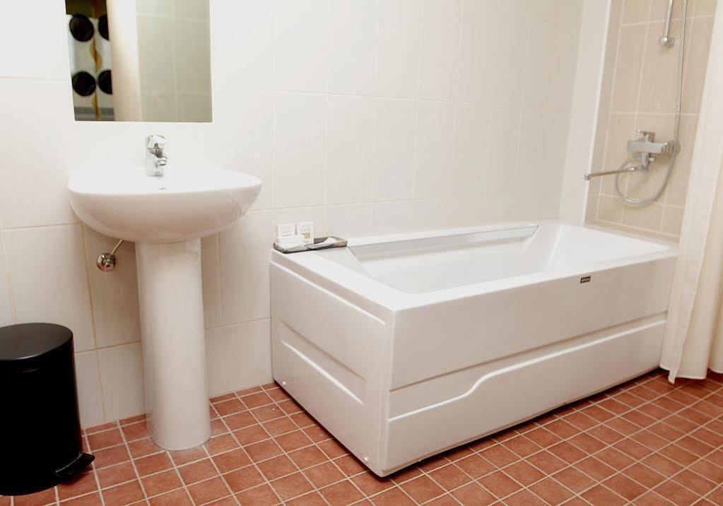 Tartu Rakendusliku Kolledzi Hotell エクステリア 写真